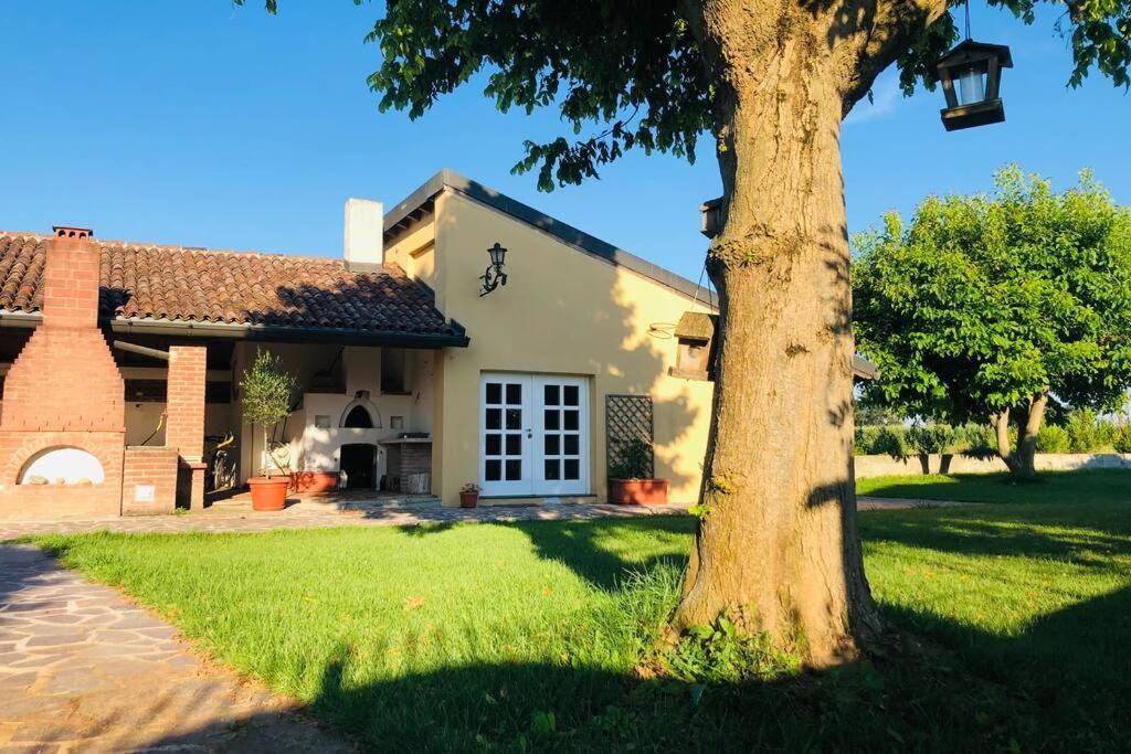La Casa Nei Campi Villa Badia Pavese Екстериор снимка