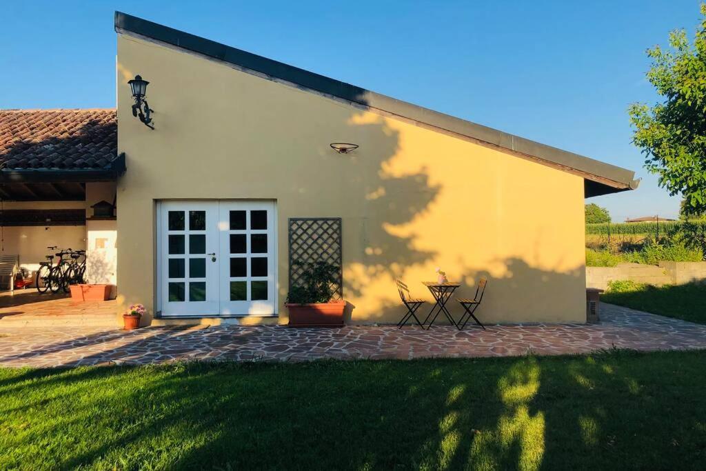 La Casa Nei Campi Villa Badia Pavese Екстериор снимка